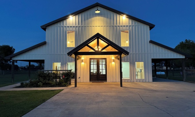 Santa Fe Casa | Texas Barn home