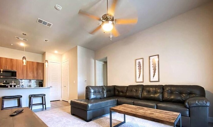 McKinney Apartamento | Texas Corporate Housing Solutions Professional Apt
