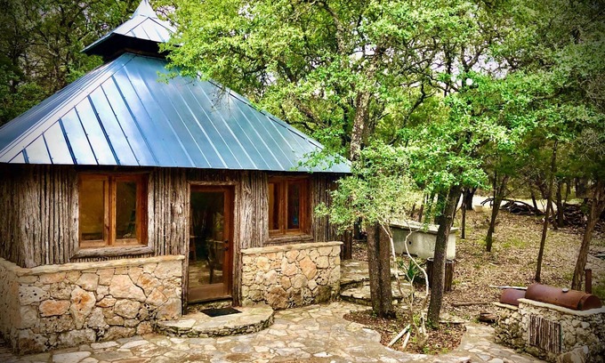 Round Mountain Apartamento | Texas Hill Country Ranch Wildlife Fire Pit Full Kitchen Close to Parks