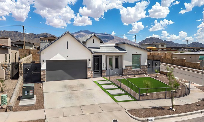 Chamberino Casa | Texas Modern 4BR 3BA Home with a Gazebo & Spacious Yard