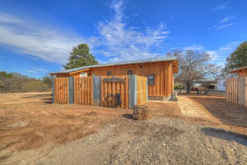 Fredericksburg Casa | Texas Sawmill Cabin w/Hot-tub, Pet-Friendly, Minutes to Downtown!