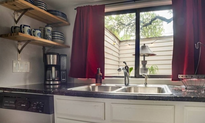 Old West Austin Casa | 25% Off Long Term Stays! Texas-Themed King Bed Bungalow.