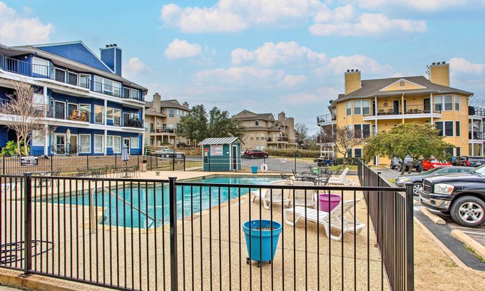 Pottsboro Condominio | Texoma Lakefront in Tanglewood Golf Resort!