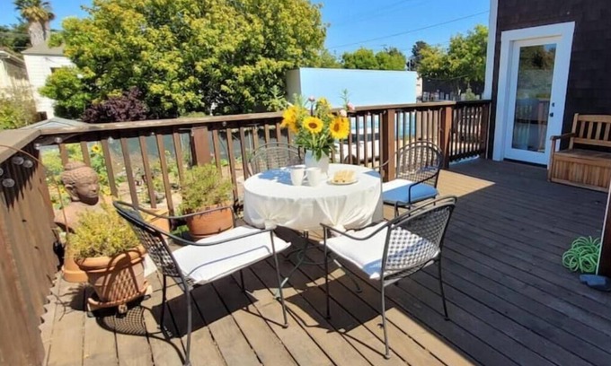 West Alameda Casa | Textile Lover's Oasis in Graceful Urban Victorian