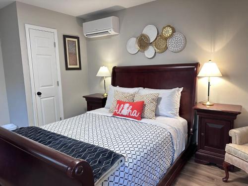 Richmond Casa | TG Craft Cottage fully fenced yard w private parking