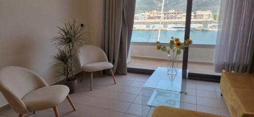 Kalamata Marina Apartamento | Thalori Suites