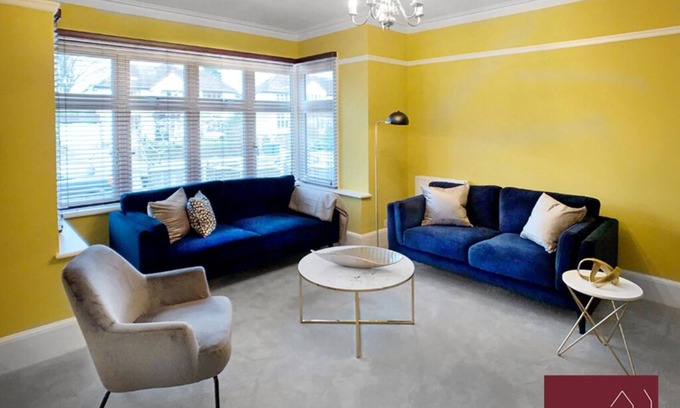 Thames Ditton Apartamento | Thames Ditton, 4 Bedroom Detached House