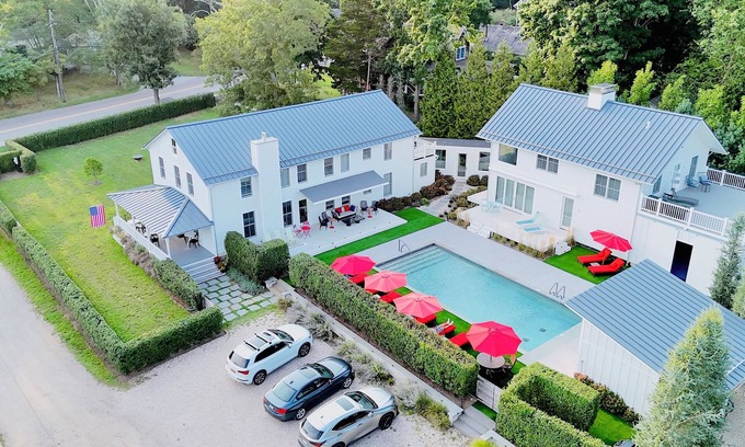 Shelter Island Heights Casa | Thanksgiving - Group Holidays rental with staff!