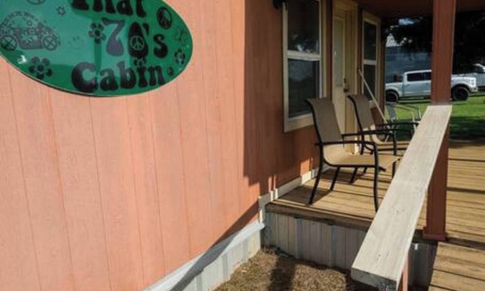 Minden Cabina | That 70s Cabin @ Yellow Rose Canyon