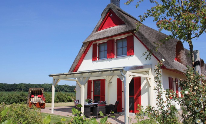 Zierow Casa | Cabaña con techo de paja en 1. Rema hacia el mar Báltico - cerca de la ciudad hanseática de Wismar
