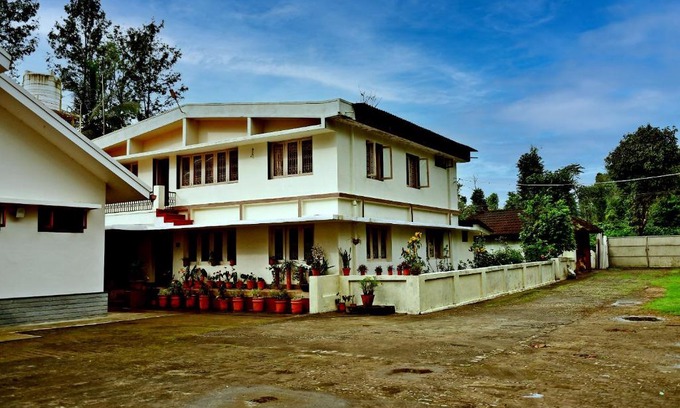Mudigere Casa | Thavihakklu Homestay 4BH, Kitchen, Coffee Estate