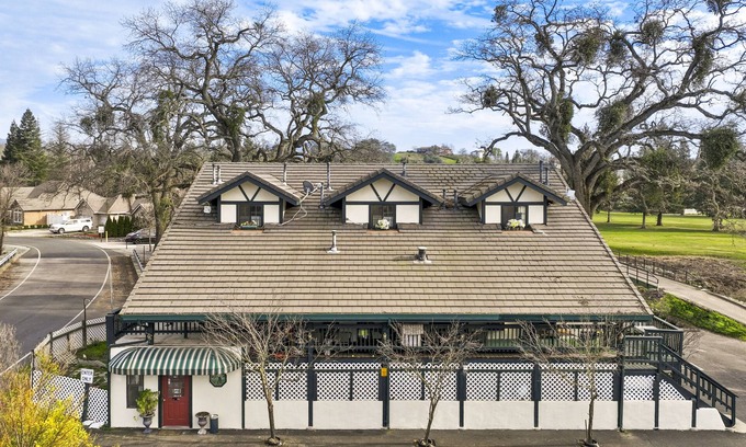 Valley Springs Cama Y Desayuno | The 10th Green Inn