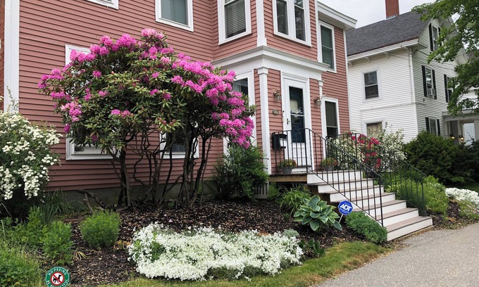 Bangor Casa | The 1830 Guest House