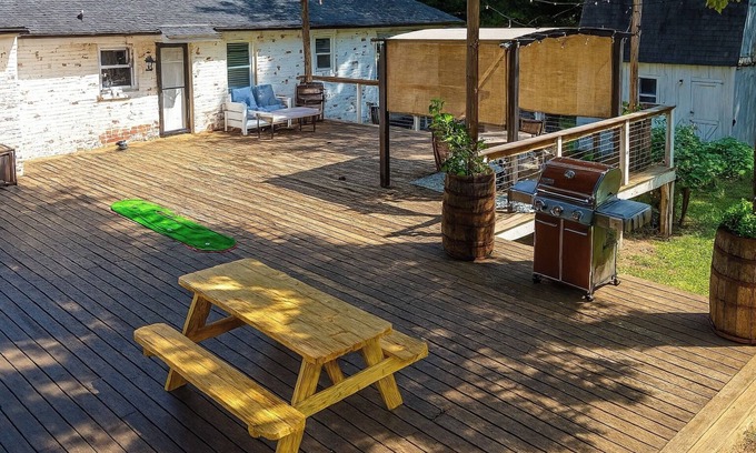 Southwest Raleigh Casa | The 19th Hole Huge Deck 2912 Fairway Dr