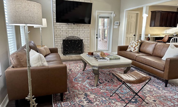 Victoria Casa | The 19th Hole
