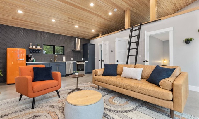South Berwick Casa | The 207 - Maine's Modern Escape