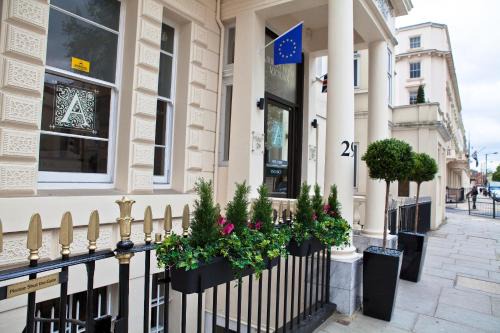 Warwick Hotel | The 29 London