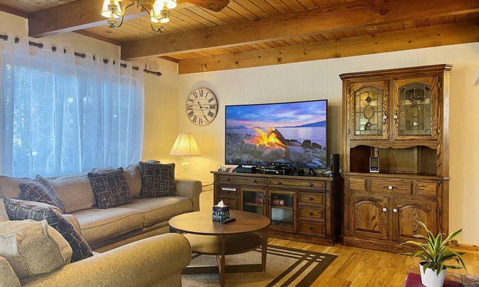 Mi-Wuk Village Cabina | The 4 bedroom, EV charger Celestial Home near Pinecrest lake.