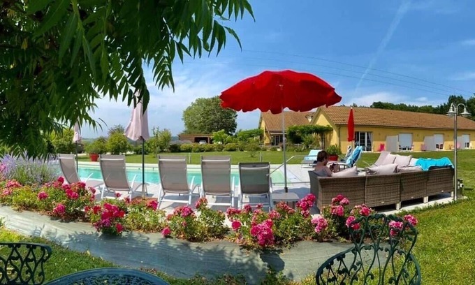 Nolay Casa | The 4 seasons clos in the Côte de Beaune