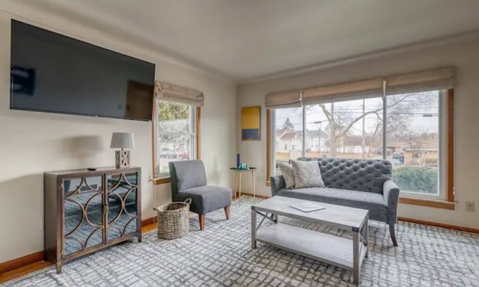 Burns Park Apartamento | The 4M Boho House - Clean & Spacious Near UMich!