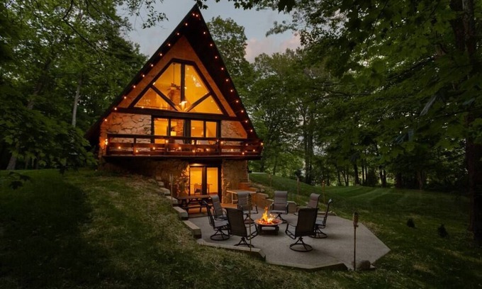 Mount Vernon Chalet De Esquí | The A Frame by Mt. Vernon OH.