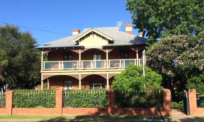Narromine Casa | The Abbey Bed and Breakfast