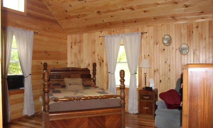 Bakersville Casa | The Abernathy NC