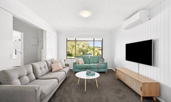 St Leonards Casa | The Absolute Beach Escape for 11