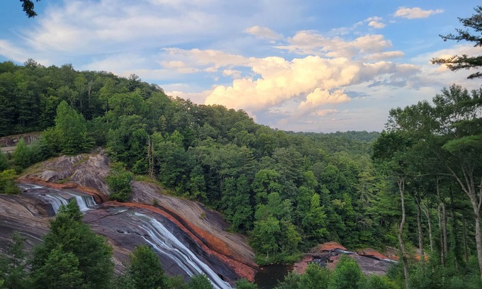 Lake Toxaway Condominio | The Absolute Best Views of Toxaway Falls from "Ta Ha Wey"