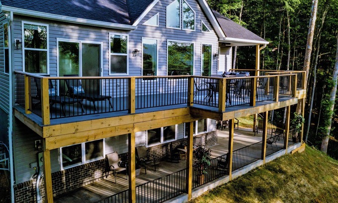 Nancy Casa | 🌞The Abundant Life on Lakeshore🌞 - Lakeview Home <1/4 Mile to Public Boat Ramp