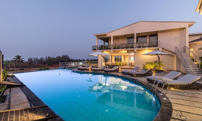 Morjim Hotel | The Acacia Morjim