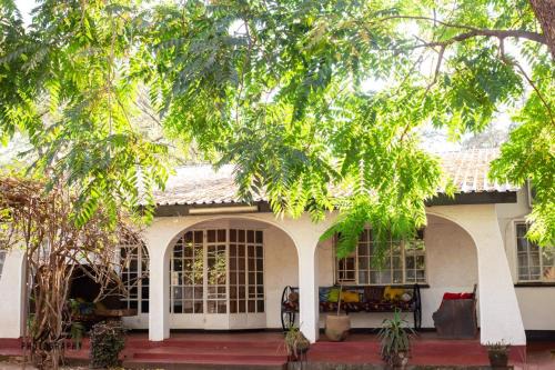 Lilongwe Cama Y Desayuno | The Ad Lib Executive lodge
