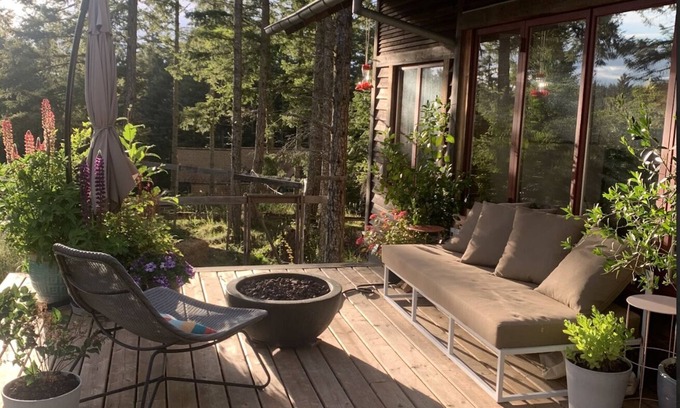 Saturna Island Casa | The Aerie l Saturna l Serenity, Comfort, Design