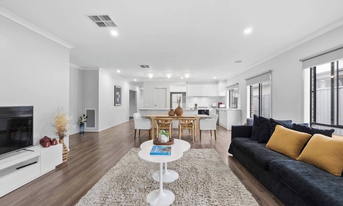 Alfredton Casa | The Alfredton Spacious Ballarat Stay for Families