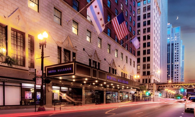 Downtown Chicago Hotel | The Allegro Royal Sonesta Hotel Chicago Loop