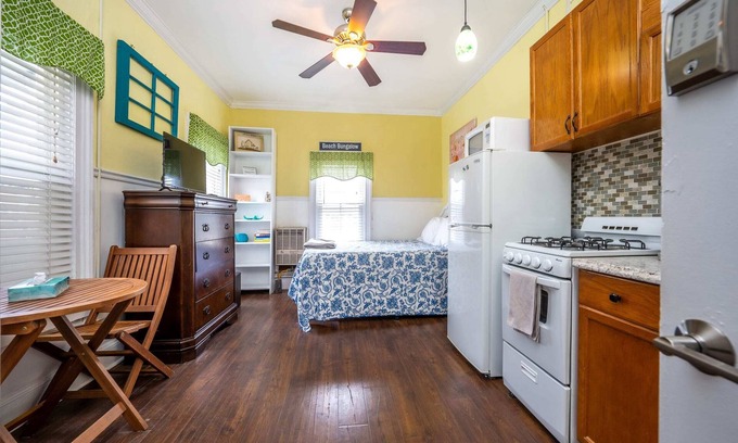 Ocean Grove Apartamento | The Allenhurst, Apartment #10 - Studio & Bathroom Apartment
