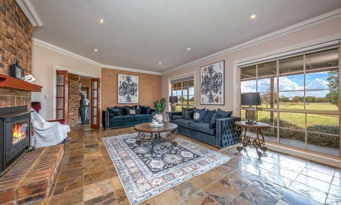 Melton South Casa | The Alpacas - A Tranquil 6-bedroom retreat in Melton South