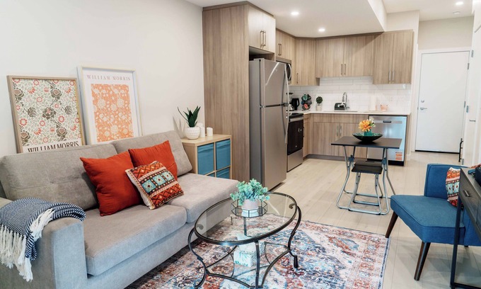Calgary Casa | The Amber Suite | Close to Airport