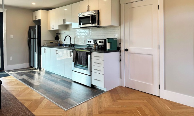 Thames Centre Otro | The Amish Schoolhouse an Ultimate Country Retreat
