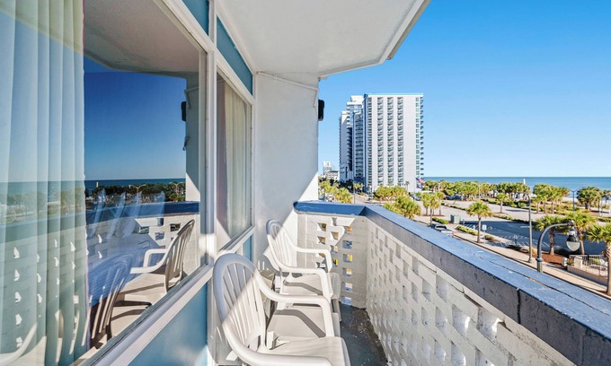 Downtown Myrtle Beach Hotel | The Anchor Hotel