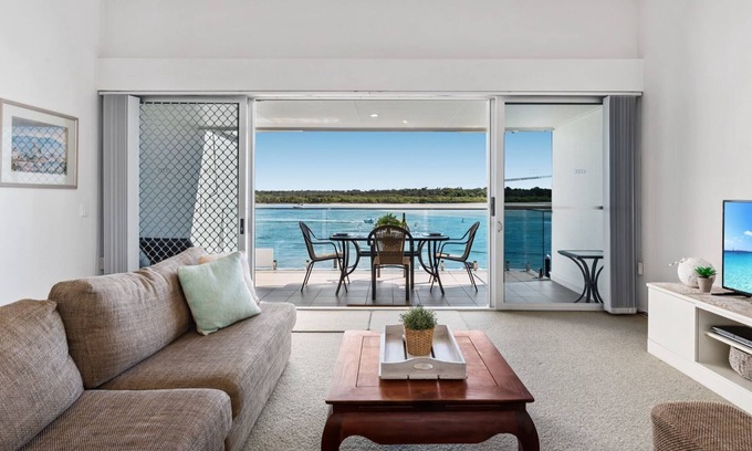 Noosaville Apartamento | Apartamento frente al mar en Anchorage, con orientación norte
