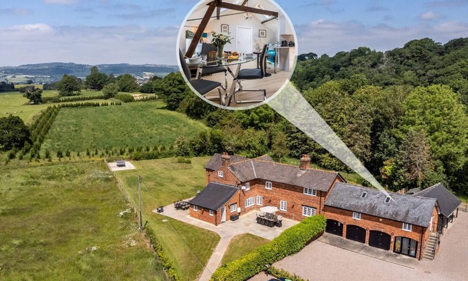 Montgomery Casa | The Annexe at Marrington Estate
