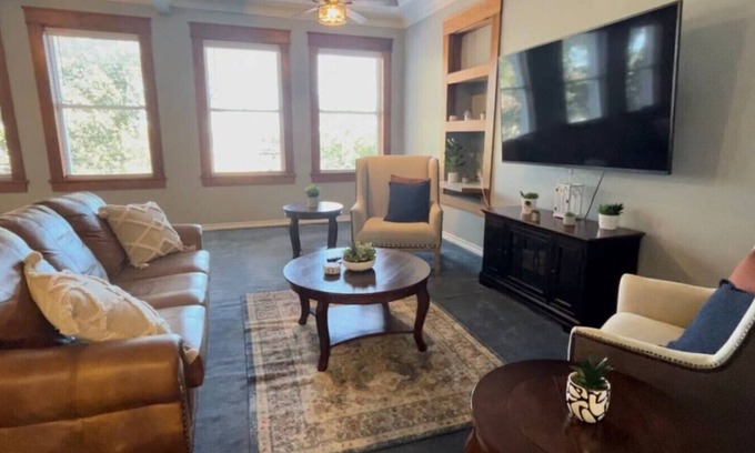 Eastland Apartamento | The Arlington Apartment