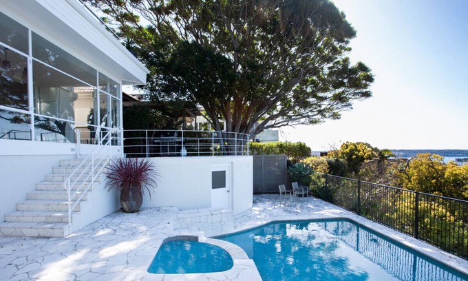 Bellevue Hill Casa | The Art House with Stunning Views
