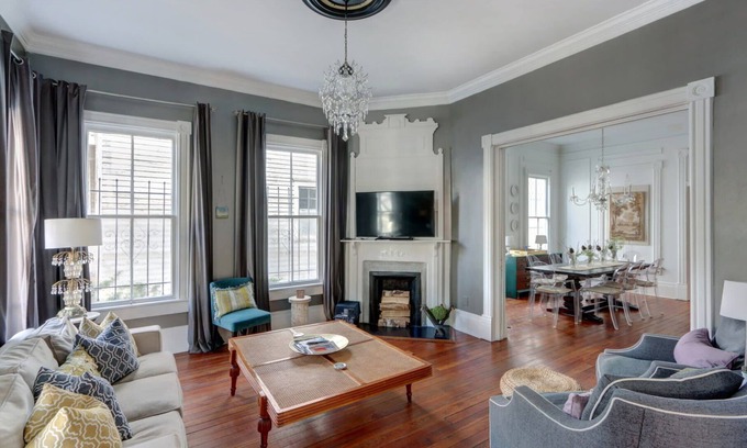 Savannah Victorian District Casa | The Artist Retreat - Luxury Home 1 Min. to Forsyth