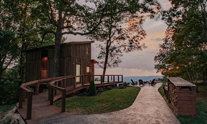 Rising Fawn Casa | The Artistree House A Treehouse in Rising Fawn