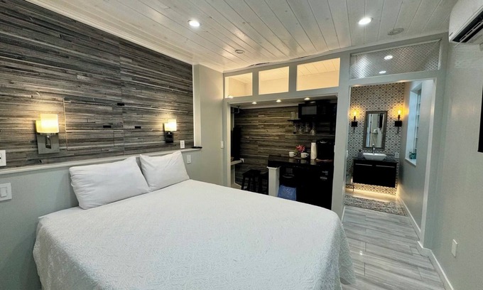 Old Northwood Apartamento | The Artists Studio with Jacuzzi in central West Palm Beach