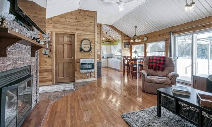 Byng Inlet Cabaña | The Aspen: Make new memories!