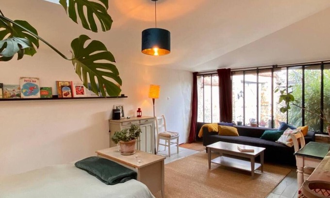 Montigny-sur-Loing Casa | The Atelier, cosy refuge close to the magic forest