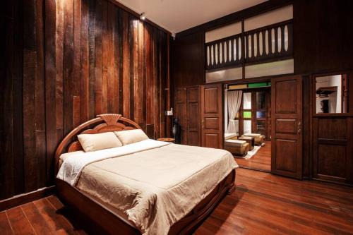 Lampang Apartamento | The Author - Fong Lee CC Lampang Walking Street